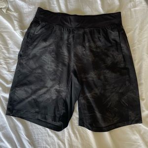 EUC Lululemon Men’s Shorts | Large